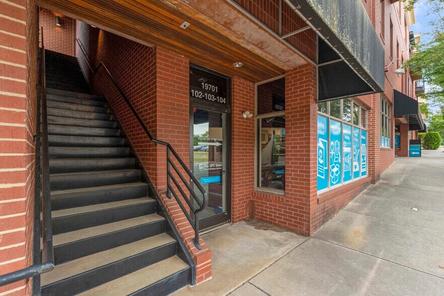 More Photos Of 19701 Bethel Church Rd, Cornelius Office For Sale