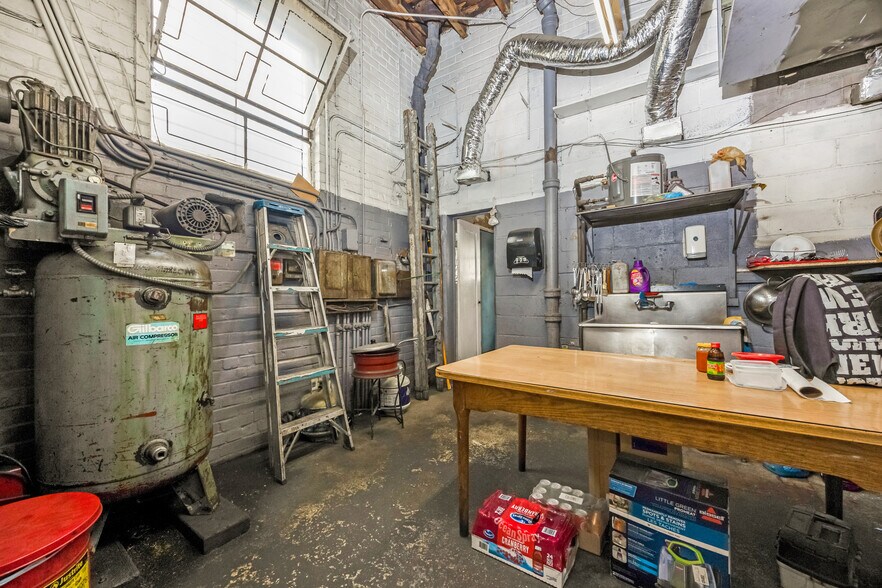 More Photos Of 11704 Sutphin Blvd, Jamaica Auto Repair For Sale