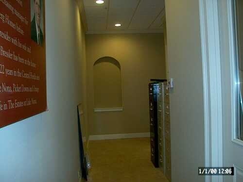 More Photos Of 820 W Broadway St, Oviedo Medical For Lease
