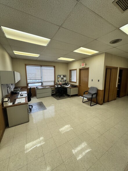 More Photos Of 9030 Gage Ave, Franklin Park Warehouse For Sale