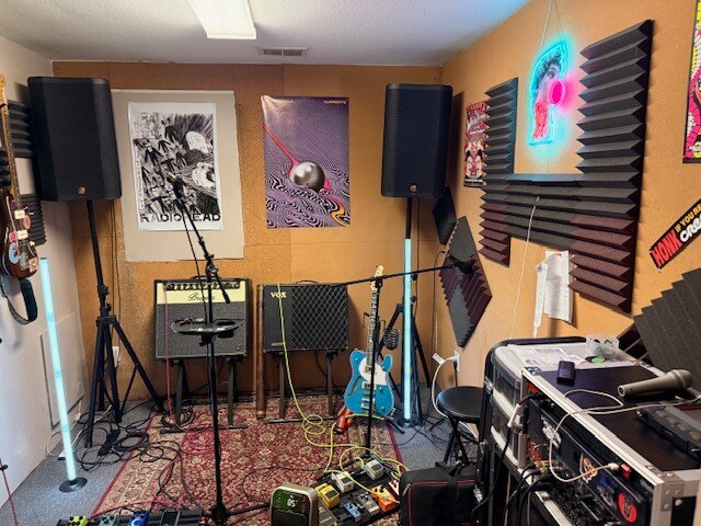 More Photos Of 1938 S Broadway, Denver Freestanding For Sale