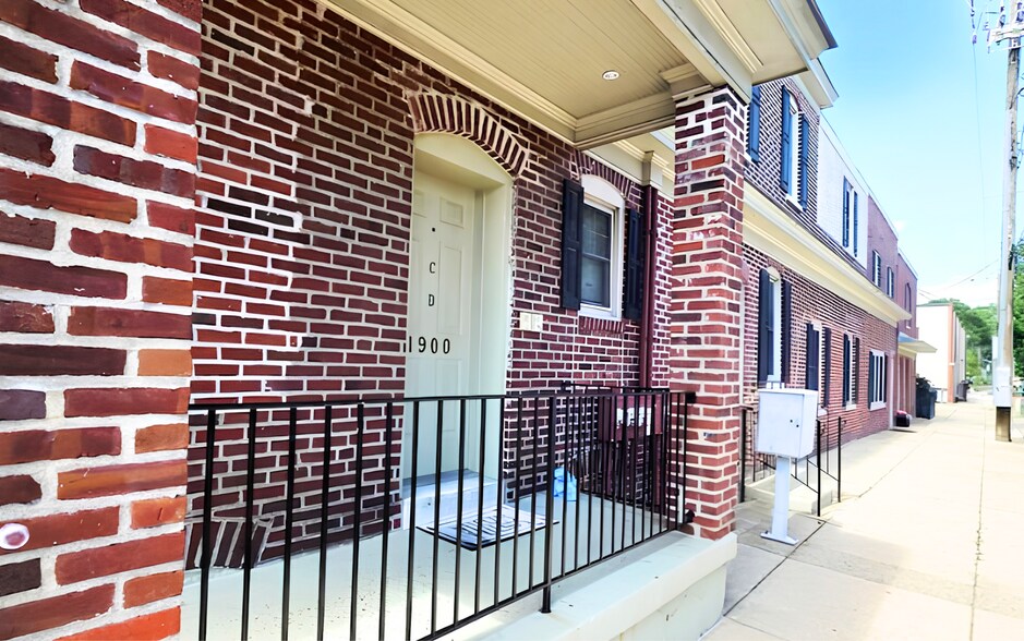 Primary Photo Of 1912 W 3rd St, Wilmington Apartments For Sale