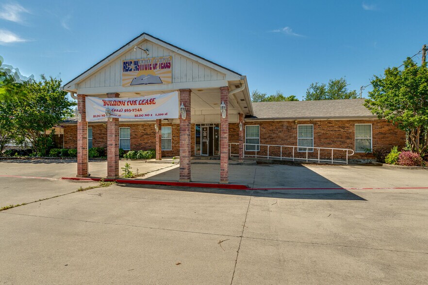 More Photos Of 716 E Main St, Allen Schools For Lease