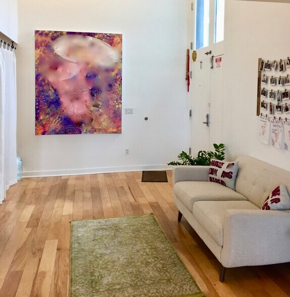 More Photos Of 615 Hampton Dr, Venice Apartments For Sale