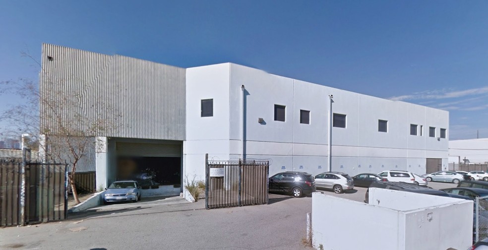 Primary Photo Of 2313-2317 S Santa Fe Ave, Los Angeles Manufacturing For Lease