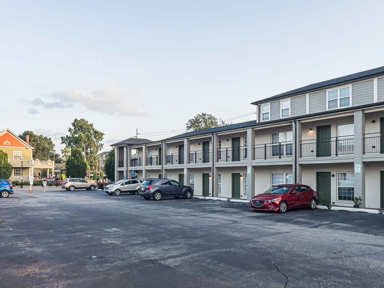 More Photos Of 124 W Chestnut St, Jeffersonville Apartments For Sale