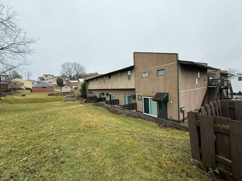 More Photos Of 121-123 S Quarry st, Mount Pleasant Multifamily For Sale