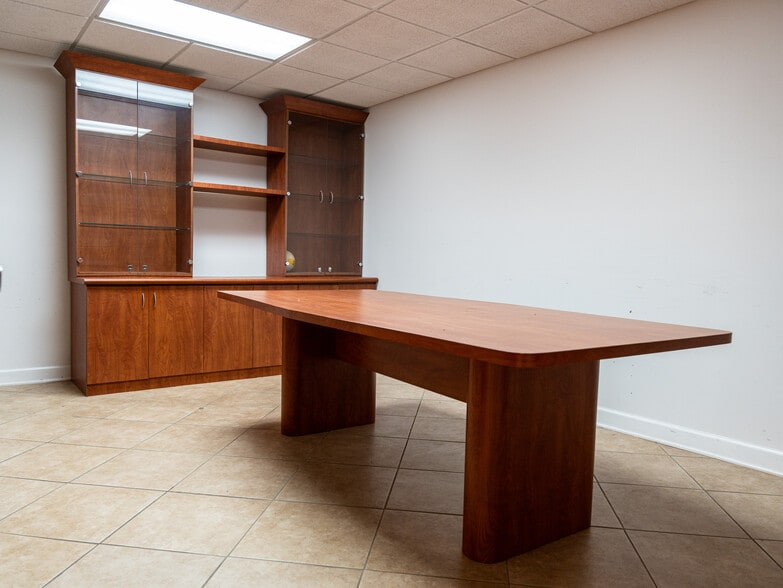 More Photos Of 7801-7821 W 25th Ct, Hialeah Warehouse For Lease