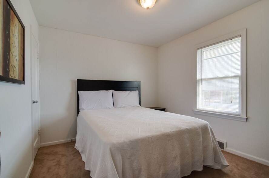 More Photos Of 1109 N Scott Ave, Belton Apartments For Sale