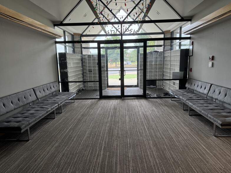 More Photos Of 4160 Pleasant Valley Rd, Chantilly Religious Facility For Sale