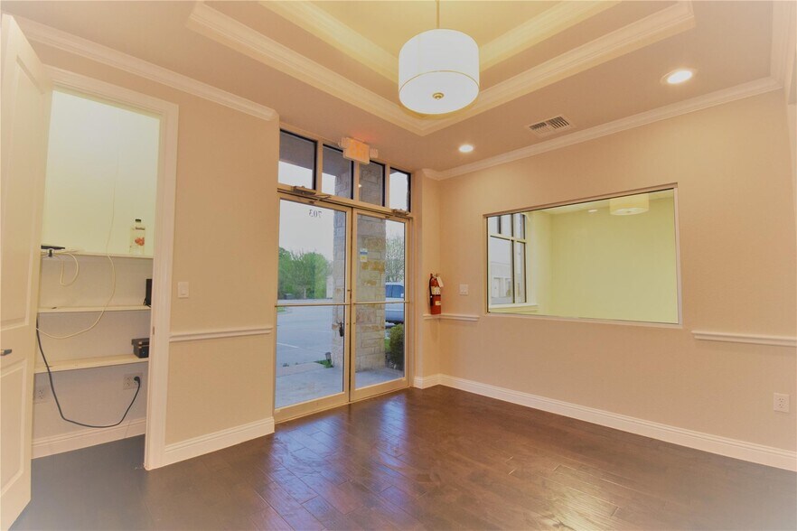 More Photos Of 3900 S Stonebridge Dr, McKinney Medical For Lease