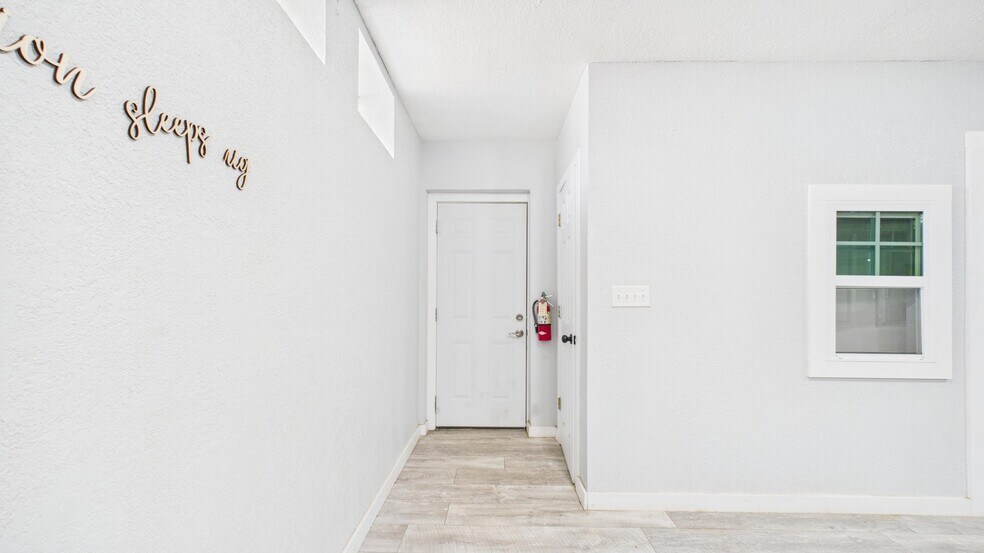 More Photos Of 2123 15th St, Lubbock Apartments For Sale