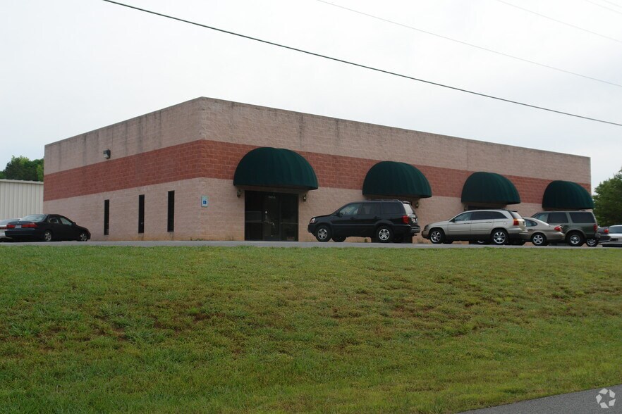 Primary Photo Of 7491 Hagens Hollow Dr, Denver Warehouse For Lease