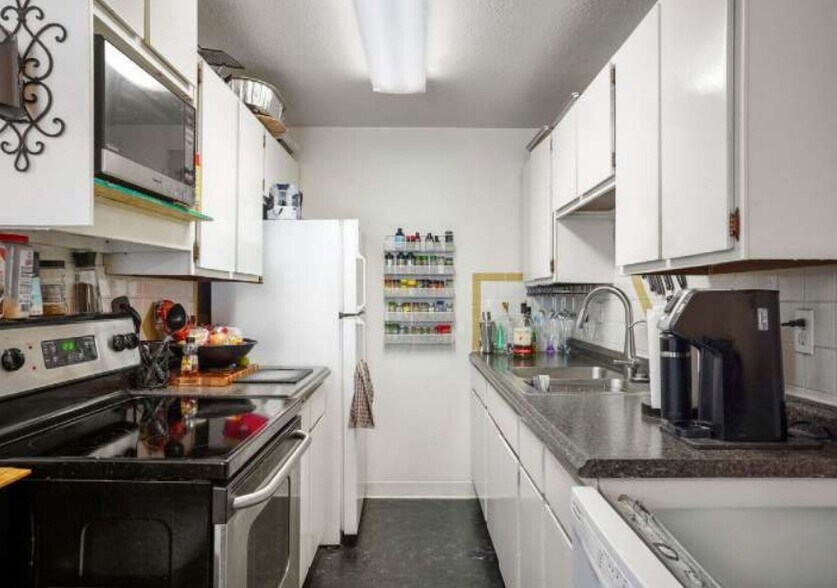 More Photos Of 207 S Jefferson Ave, Loveland Apartments For Sale
