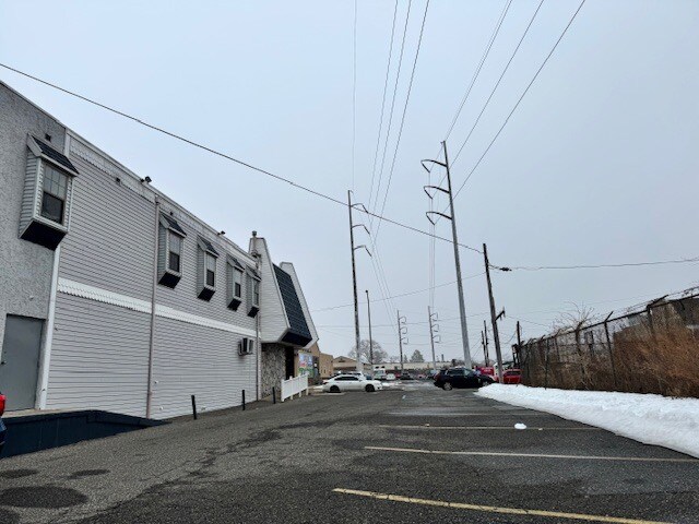 More Photos Of 9360-9370 Old Bustleton Ave, Philadelphia Flex For Sale