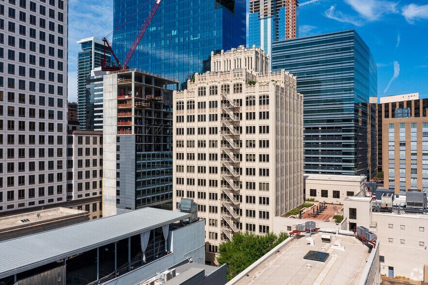 More Photos Of 114 W 7th St, Austin Office For Lease