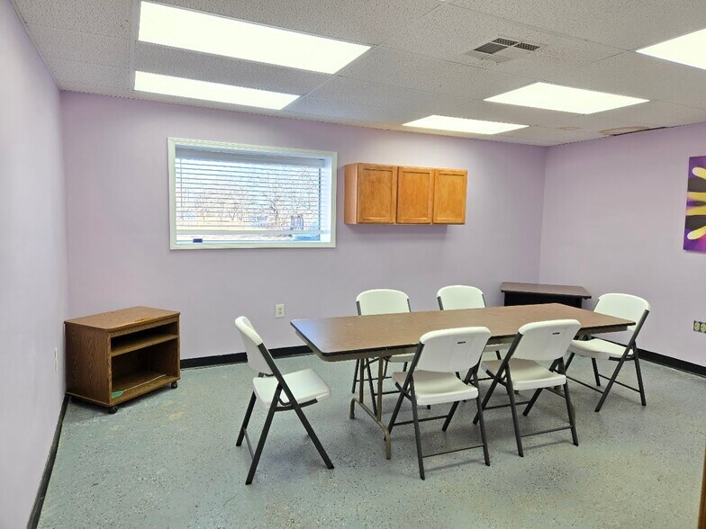 More Photos Of 111 E 5th St, Mound Valley Industrial For Sale