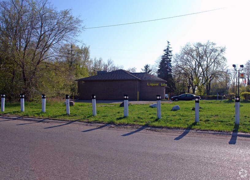 More Photos Of Pontiac Trail, West Bloomfield Land For Sale