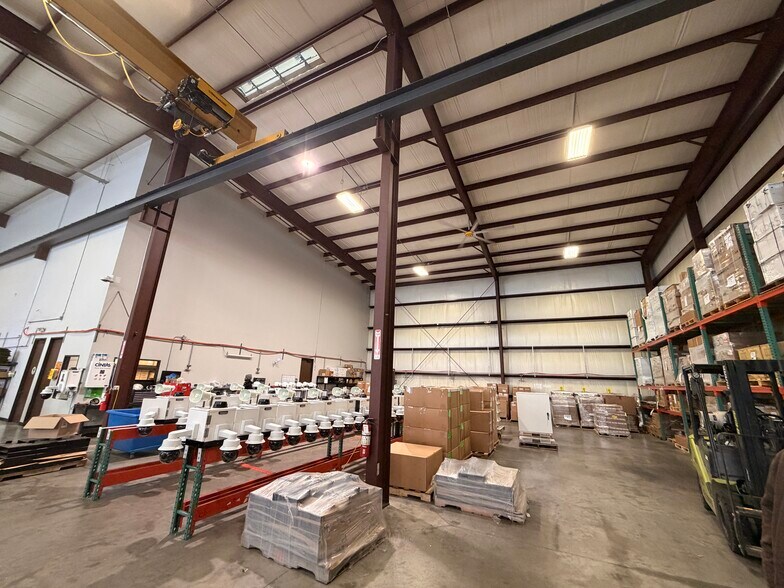 More Photos Of 6770 Bourgeois Rd, Houston Warehouse For Lease