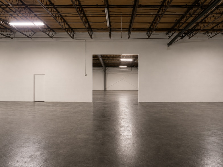 More Photos Of 6316 Anderson Rd, Tampa Industrial For Lease