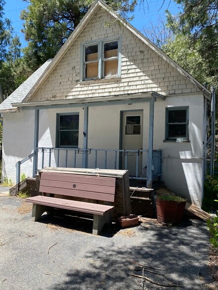 More Photos Of 23597 Manzanita, Crestline Specialty For Lease