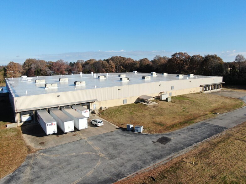 More Photos Of 974 W Main St, Alamo Manufacturing For Lease