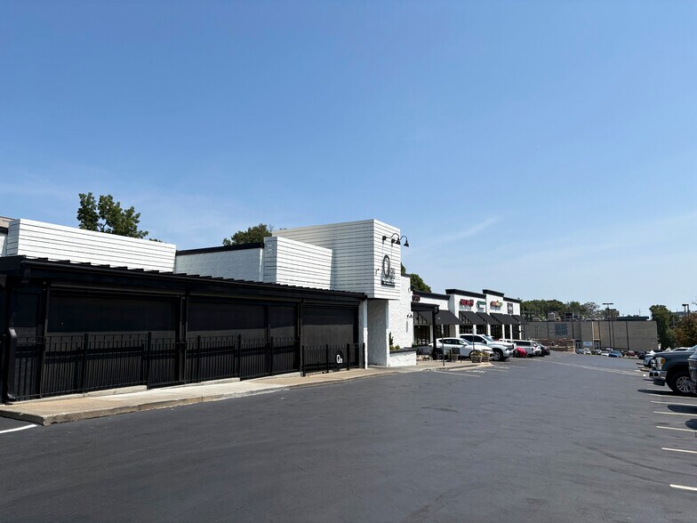 More Photos Of 840-1002 W 39th St, Kansas City Unknown For Lease