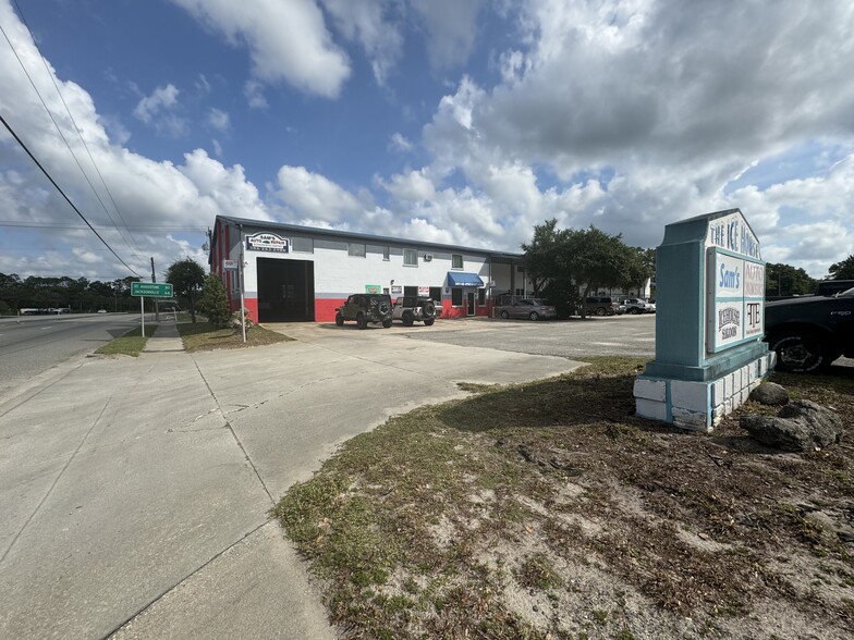 Primary Photo Of 800 N State St, Bunnell Storefront For Lease