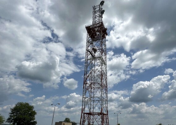 More Photos Of 1650 Nebraska 51, Lyons Telecom Hotel Data Hosting For Sale