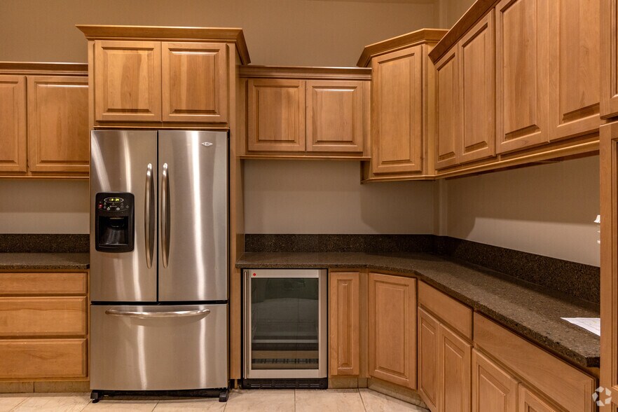 More Photos Of 3200 Patrick Henry Dr, Santa Clara Research And Development For Lease