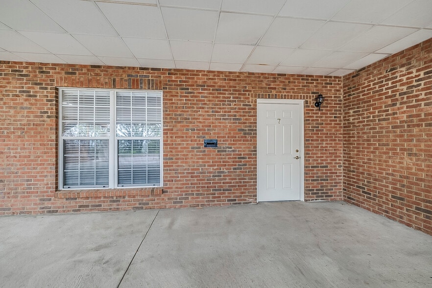 More Photos Of 2104 Delta Way, Tallahassee Office For Sale