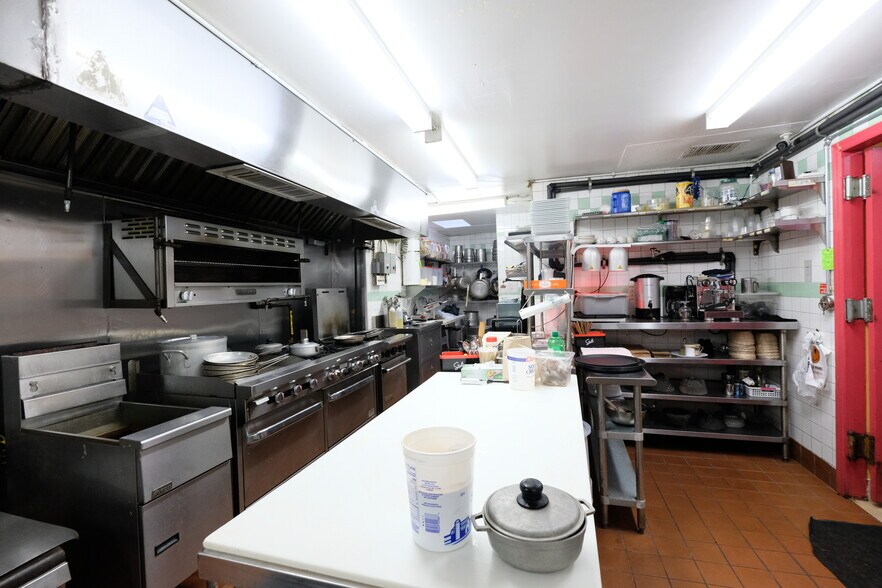 More Photos Of 358 W 23rd St, New York Multifamily For Sale