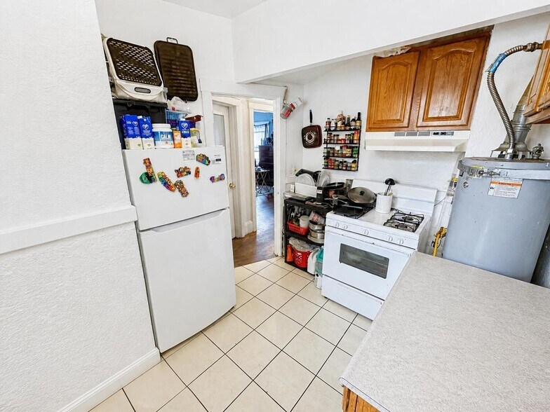 More Photos Of 3040 E 19th St, Oakland Apartments For Sale