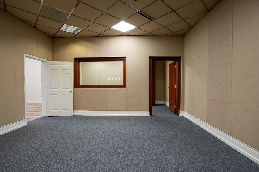 More Photos Of 8160 Regent Pky, Fort Mill Flex For Lease