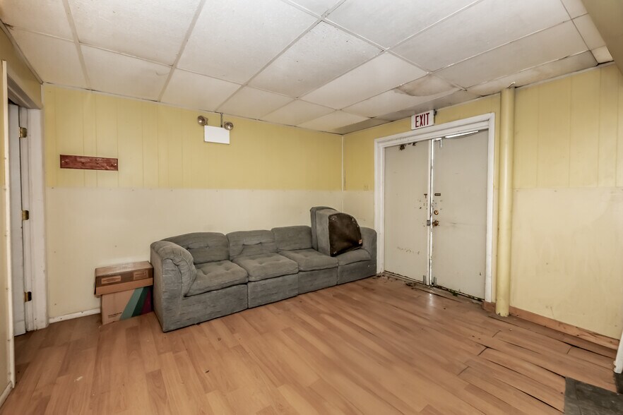 More Photos Of 569-571 Coleman Avenue, Johnstown Office For Sale
