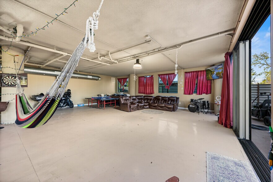 More Photos Of 4015 Luell St, Houston Specialty For Sale