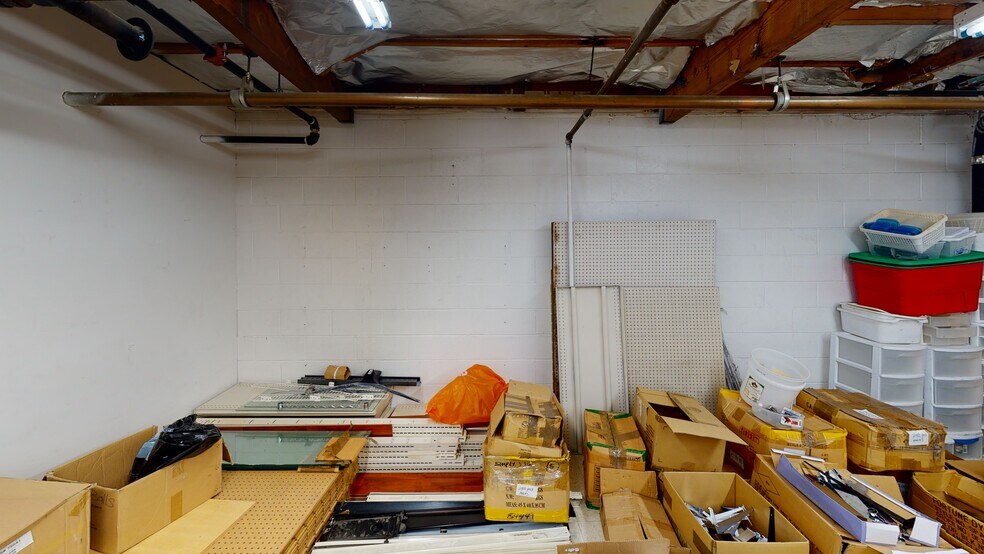More Photos Of 960 S Santa Fe Ave, Vista Storefront For Sale