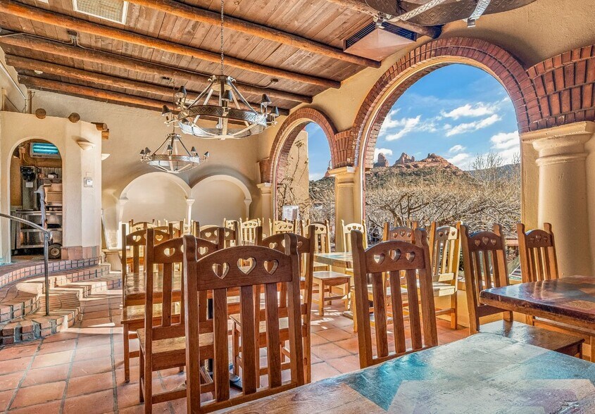 More Photos Of 321 N State Route 89A, Sedona Freestanding For Sale