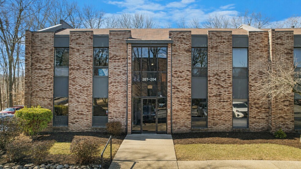 Primary Photo Of 55 Old Turnpike Rd, Nanuet Office For Lease