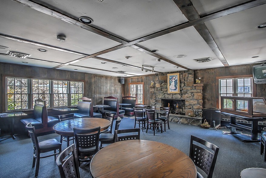 More Photos Of 4115 Old Post Rd, Charlestown Hotel For Sale
