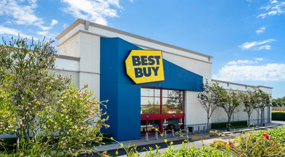 More Photos Of 901 S South Coast Dr, Costa Mesa Unknown For Lease