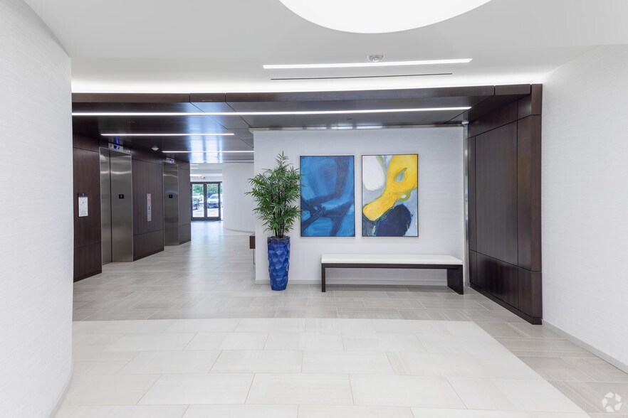 More Photos Of 11111 Carmel Commons Blvd, Charlotte Unknown For Lease