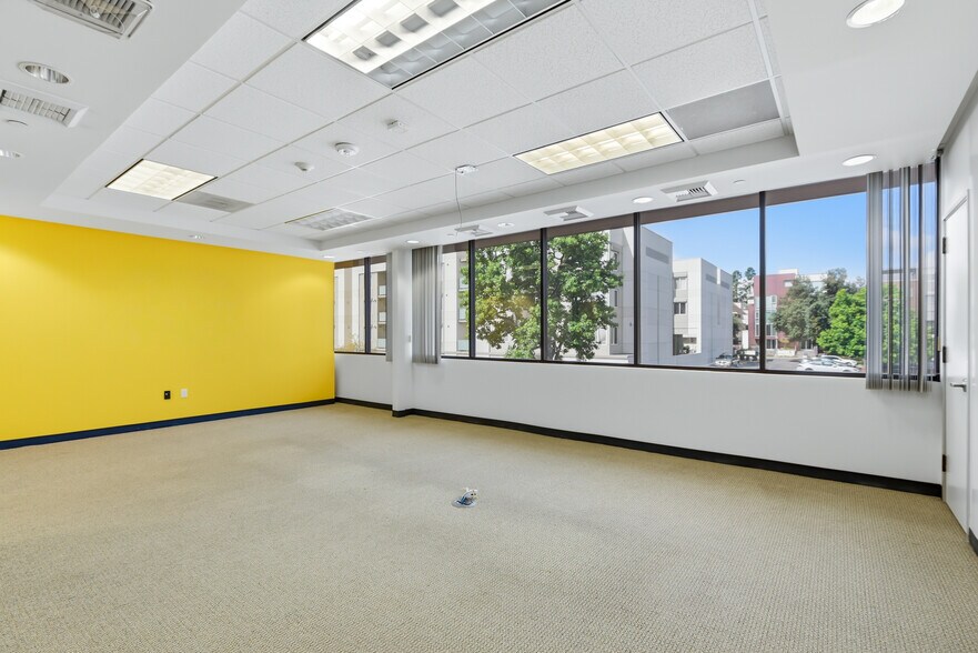More Photos Of 141 S Lake Ave, Pasadena Office For Sale