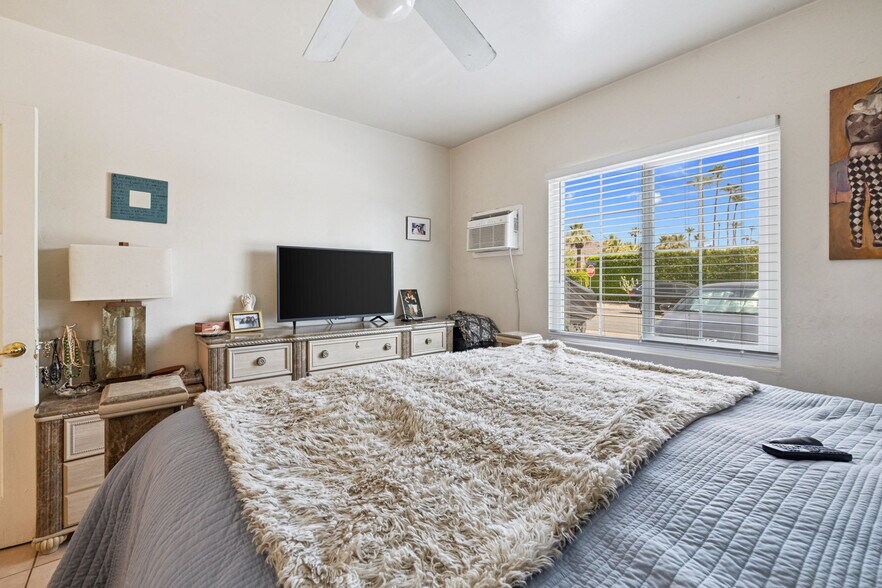 More Photos Of 1674 S Via Salida, Palm Springs Apartments For Sale