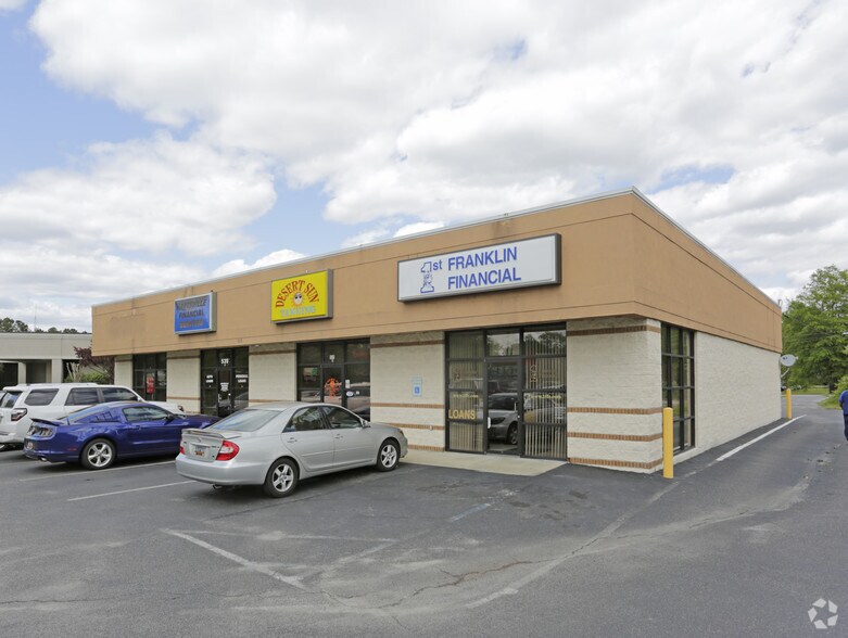 Primary Photo Of 535 S 5th St, Hartsville General Retail For Lease