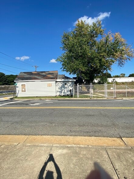 More Photos Of 103 E Harrison St, Reidsville Office For Sale