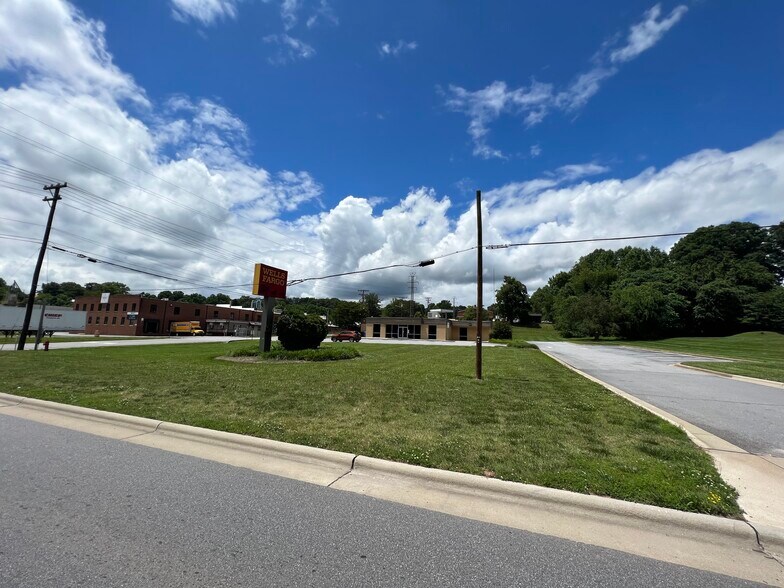 More Photos Of 211 Elkin Hwy, North Wilkesboro Bank For Sale