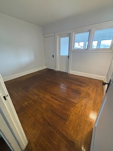 More Photos Of 603 Chestnut St, Coshocton Apartments For Sale