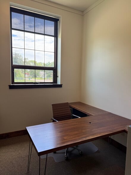 More Photos Of 602 N 6th St, Fairfield Industrial For Lease