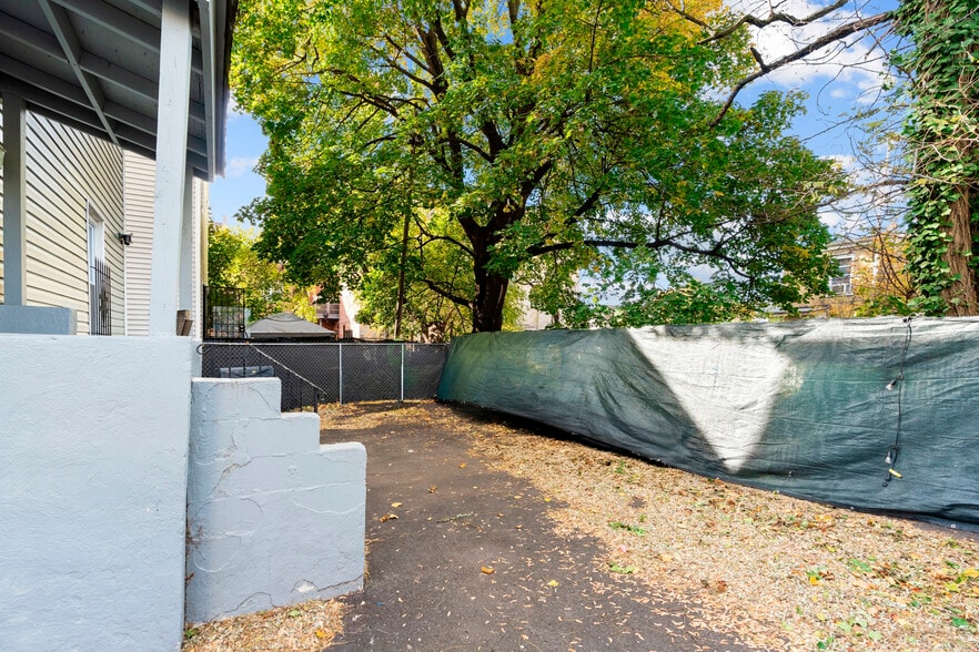 More Photos Of 265 S 8th St, Newark Apartments For Sale